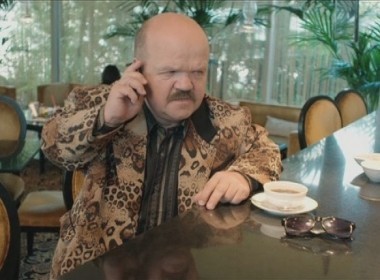 Тайны курортного отеля: серия 17